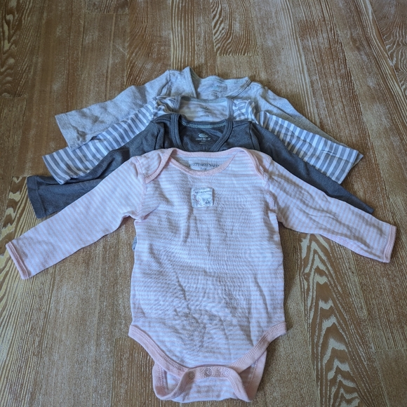 17 Piece Baby Girl Clothing Bundle 3-6 Months - Picture 2 of 16